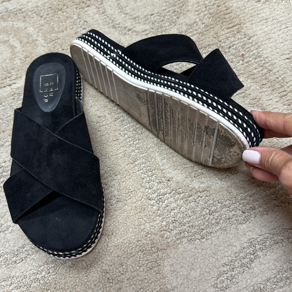 Worn Twice Like New Super Comfy Slides - image 2